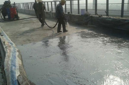 使用聚脲噴涂機時需要我們注意哪些事項呢(圖1) 使用聚脲噴涂機時需求我們留意哪些事項呢?