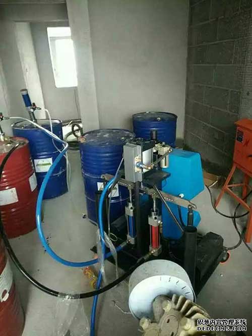 聚脲噴涂設備施工的優點和應用領域(圖2) 聚脲防水噴涂施工