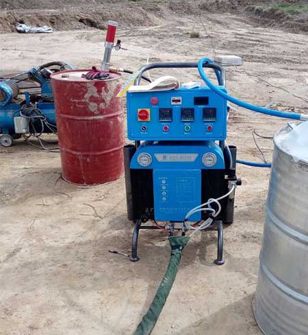 手持聚脲噴涂設(shè)備(圖2) Q5200手持聚脲噴涂設(shè)備