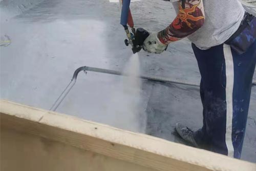 樓房屋頂噴涂聚脲防水施工專用噴涂設備(圖3) 樓房屋頂噴涂聚脲防水施工