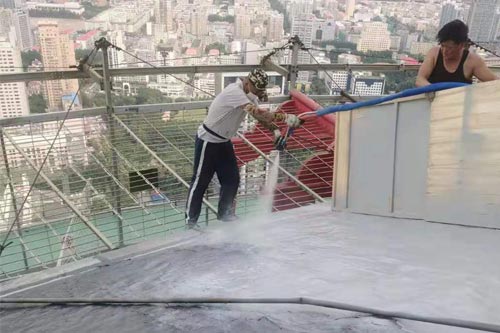 樓房屋頂噴涂聚脲防水施工專用噴涂設備(圖2) 樓房屋頂噴涂聚脲防水施工