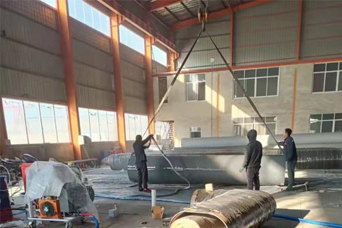 地埋聚脲噴涂防腐鋼管 聚脲防腐管道施工機(jī)器(圖2) 聚脲防腐管道施工