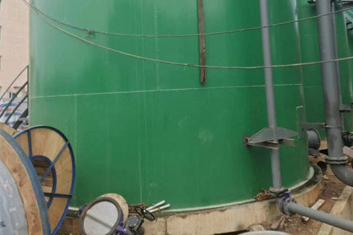 罐體防腐施工聚脲噴涂機 一直為您著(圖3) 罐體防腐施工聚脲噴涂