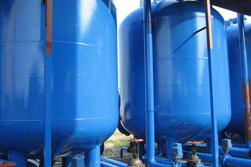 罐體防腐施工聚脲噴涂機 一直為您著(圖2) 罐體防腐施工聚脲噴涂