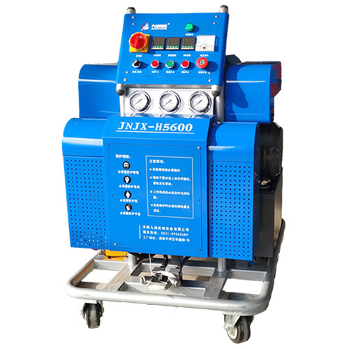 實(shí)驗(yàn)室小型便攜式聚脲噴涂機(jī)(圖1) 實(shí)驗(yàn)室小型便攜式聚脲噴涂機(jī)